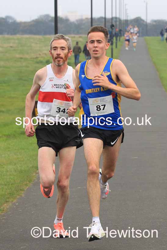 Senior Mens and Senior Womens 2022 Heaton Memorial 10k Road Race, Newcastle Town Moor.  Photo: David T. Hewitson/Sports for All Pics